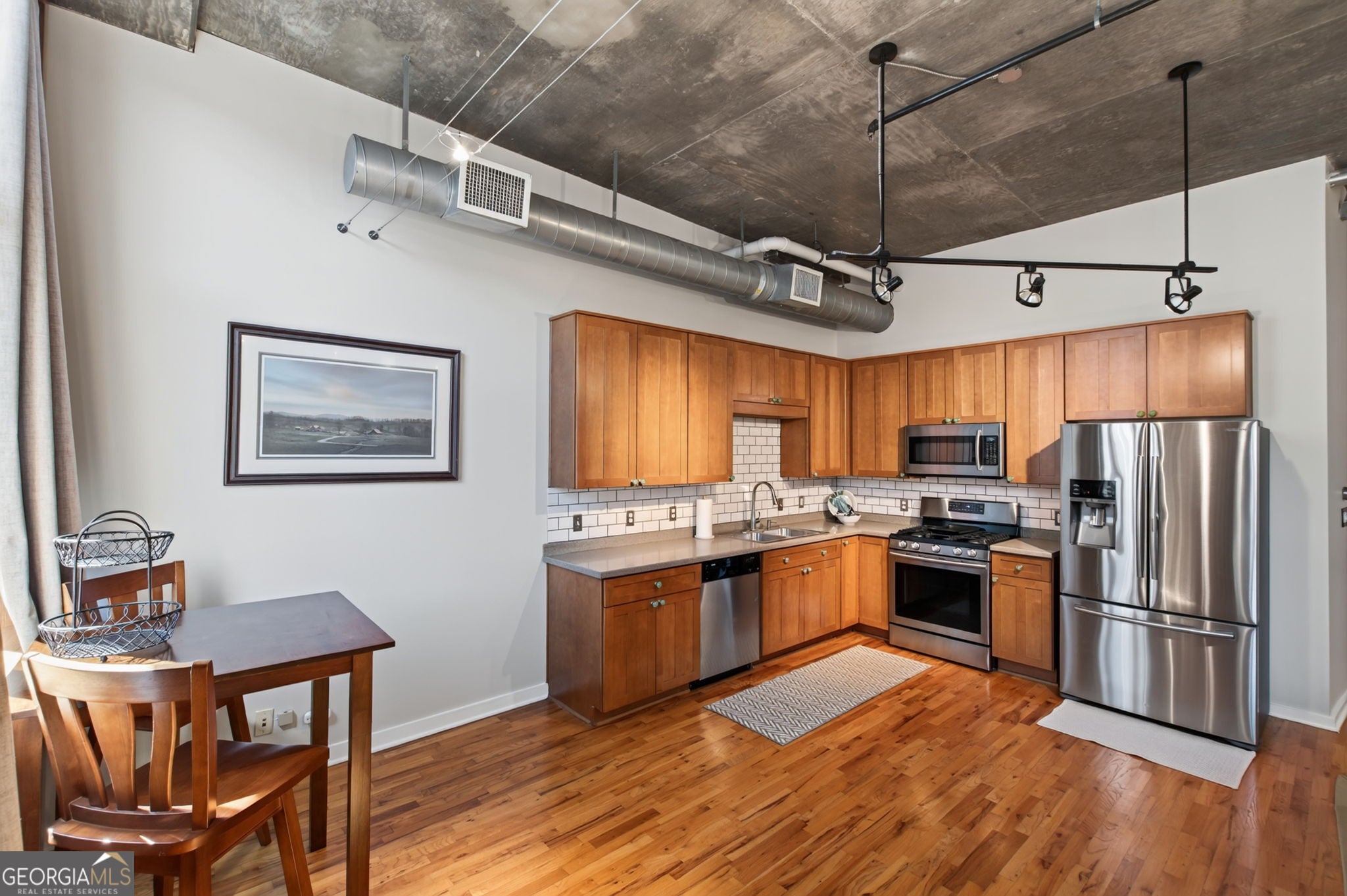 660 Glen Iris DR NE 407