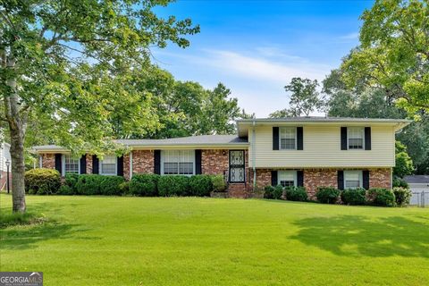 Photo of 115 Creek Circle, Stockbridge, GA 30281 (MLS # 10648205)