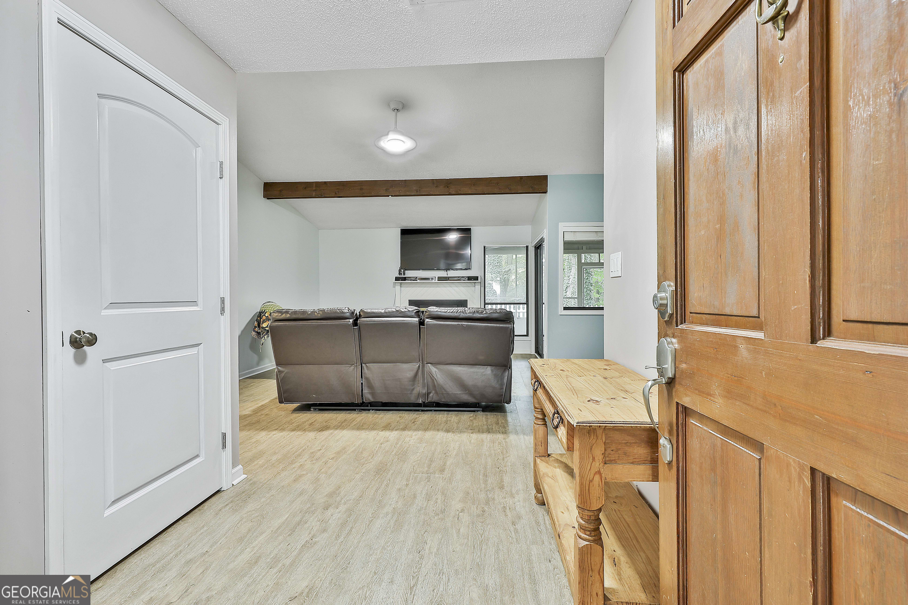 709 Cove RD