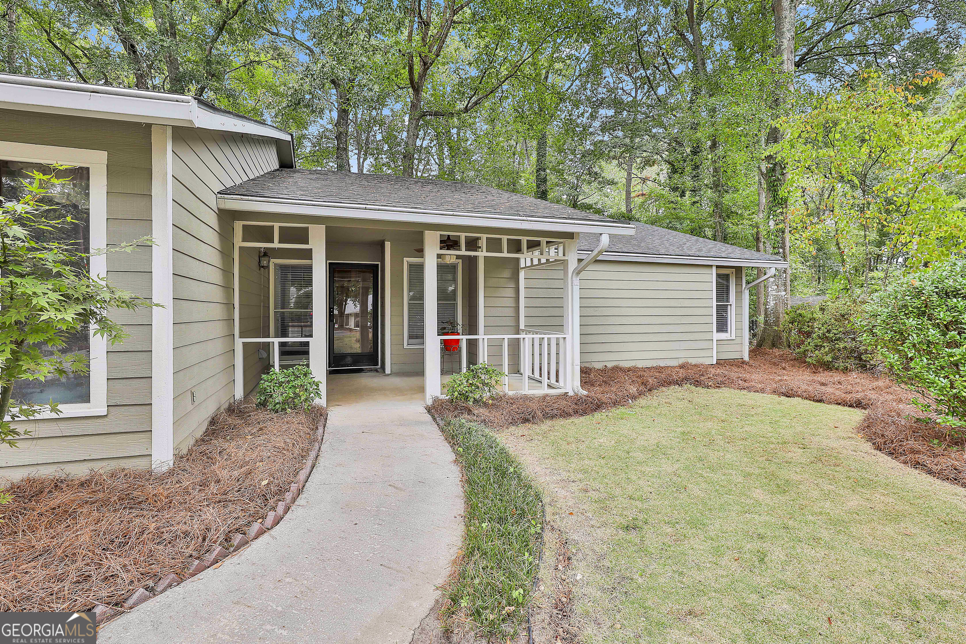 709 Cove RD