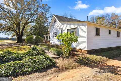 A home in Newnan