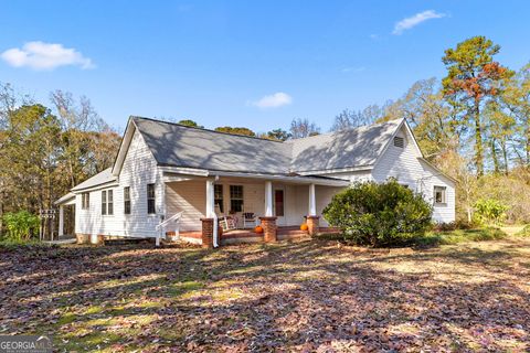 A home in Newnan