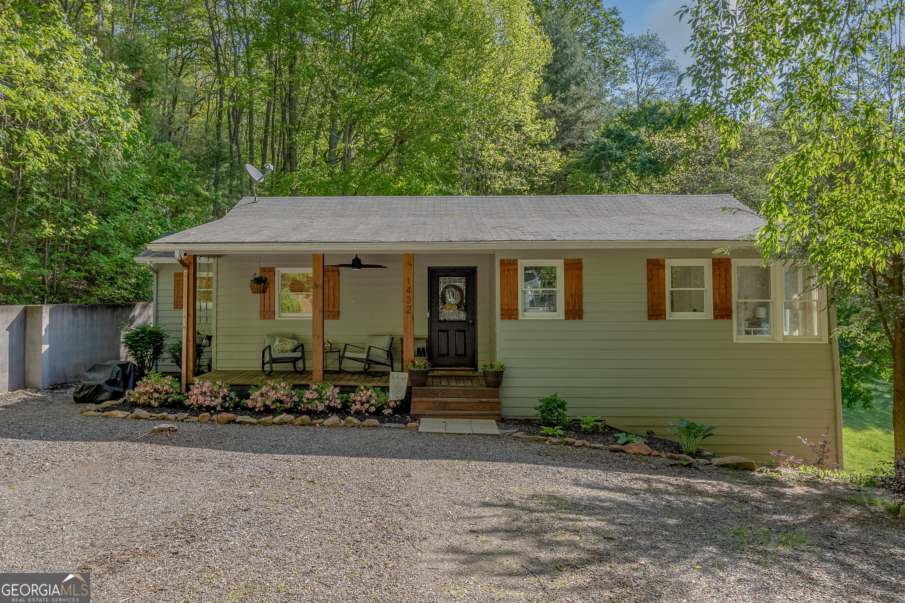 1432 Berrong RD
