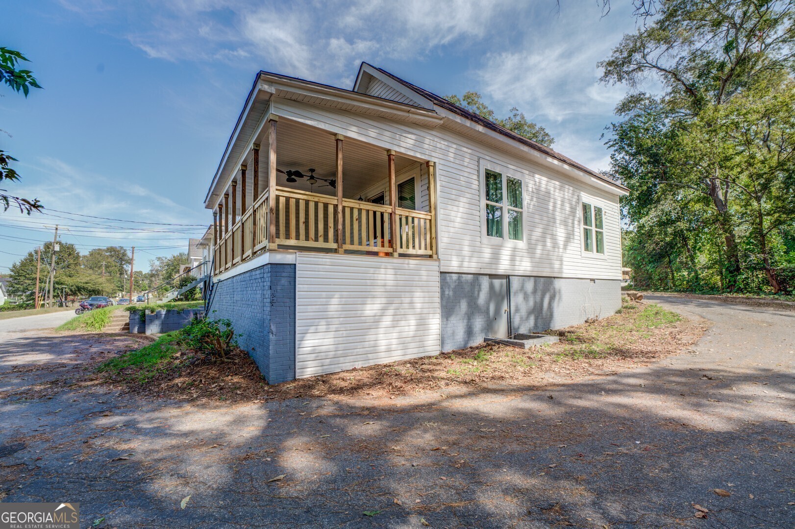 2 Poplar ST