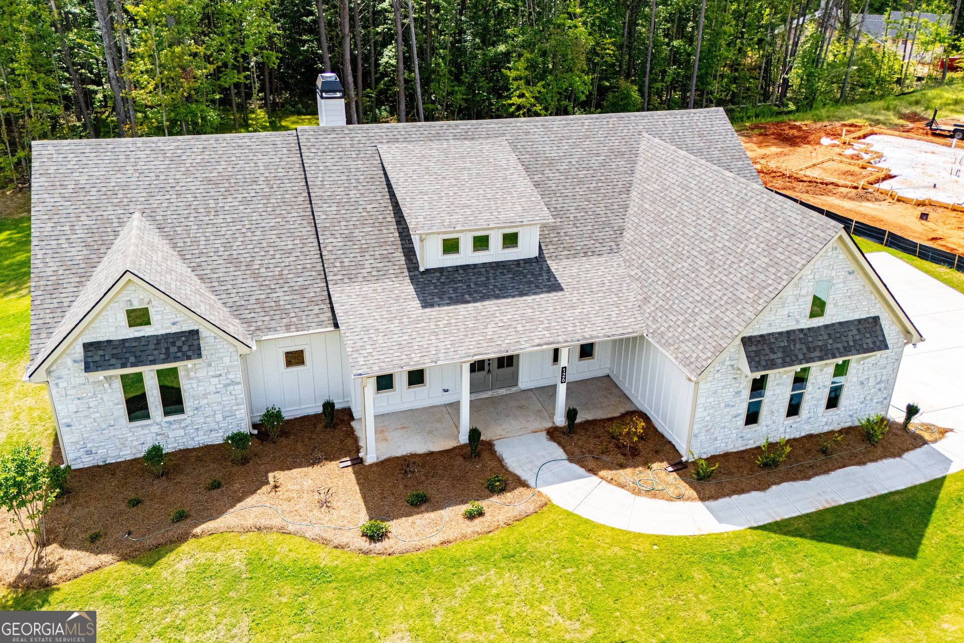 126 Woodford DR