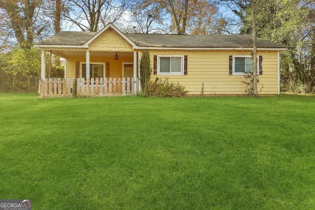 Photo of 1670 Linda Circle Circle SE, Marietta, GA 30060 (MLS # 10650809)