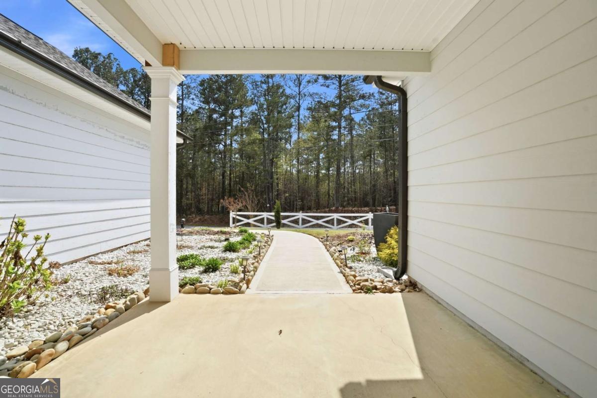 649 Tanners Bridge RD
