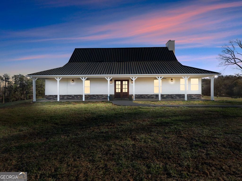 Photo of 552 Vista View Place, Cleveland, GA 30528 (MLS # 10673782)