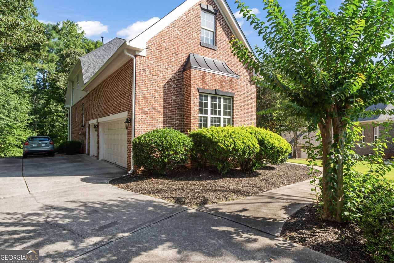 703 Summerbrooke CT