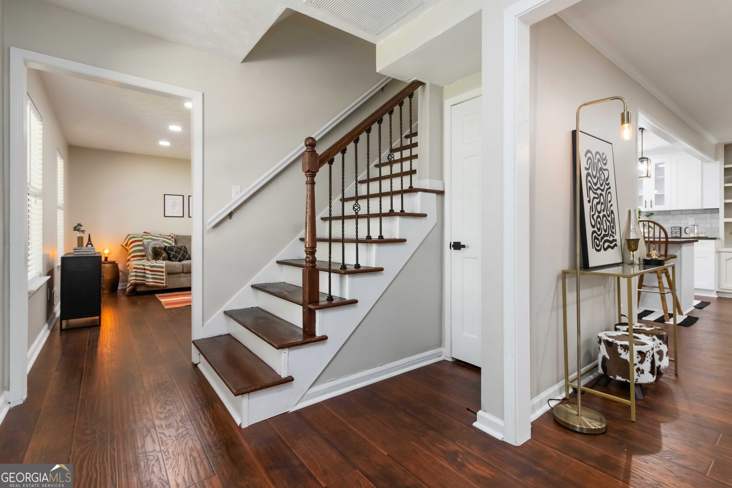 145 HUNTCLIFF CT