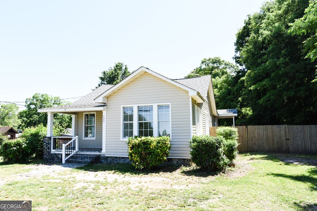 Photo of 428 Searcy Avenue, Griffin, GA 30223 (MLS # 10766387)