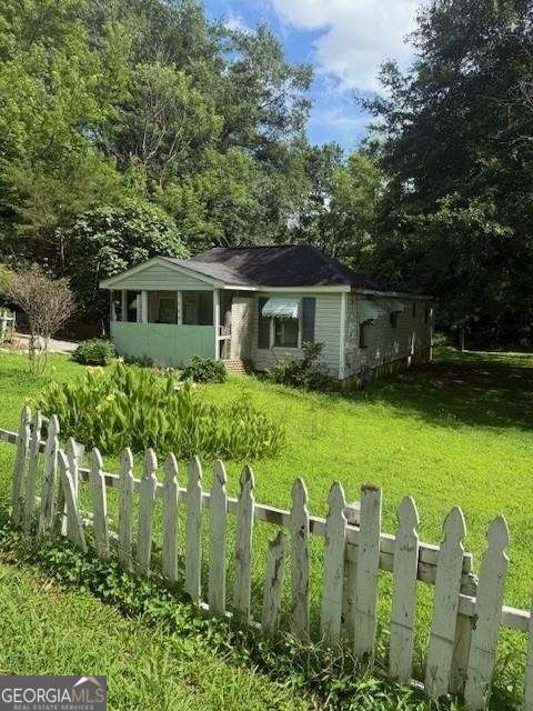 INVESTOR SPECIAL!! Don't miss this incredible opportunity to own a 3-bedroom, 1-bath home located just minutes from the BeltLine, downtown, and all that Atlanta has to offer. This diamond in the rough is full of potential and perfect for investors or renovators looking to add value. Nestled in a rapidly developing area, the home offers easy access to parks, shopping, dining, and transit. Whether you're looking to renovate and resell or hold as a rental, this property is a smart addition to any investment portfolio. Sold as-is with no disclosures.