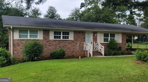 Photo of 615 Peachtree Drive, Thomaston, GA 30286 (MLS # 10623881)