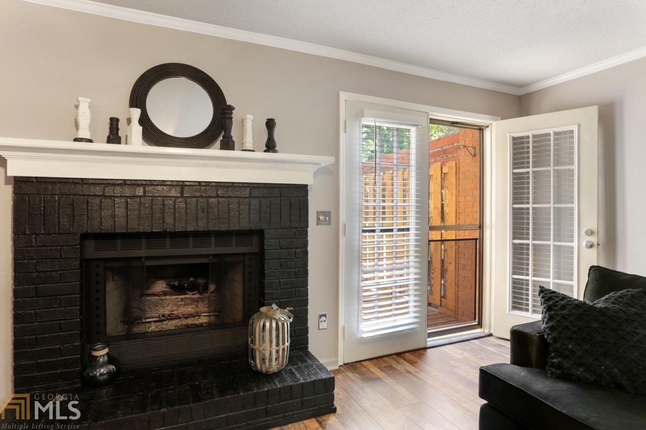 Williamsburg Square - Residential