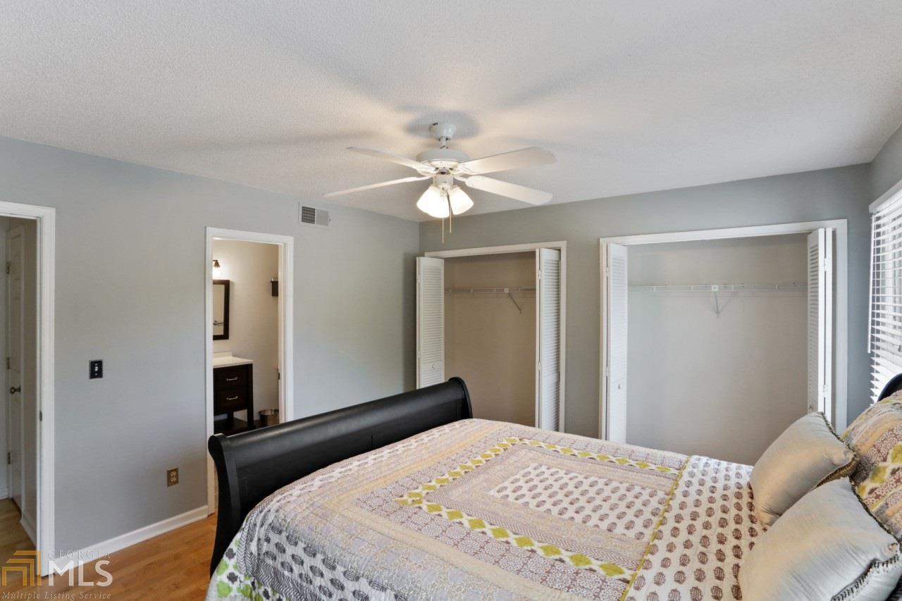 Williamsburg Square - Residential