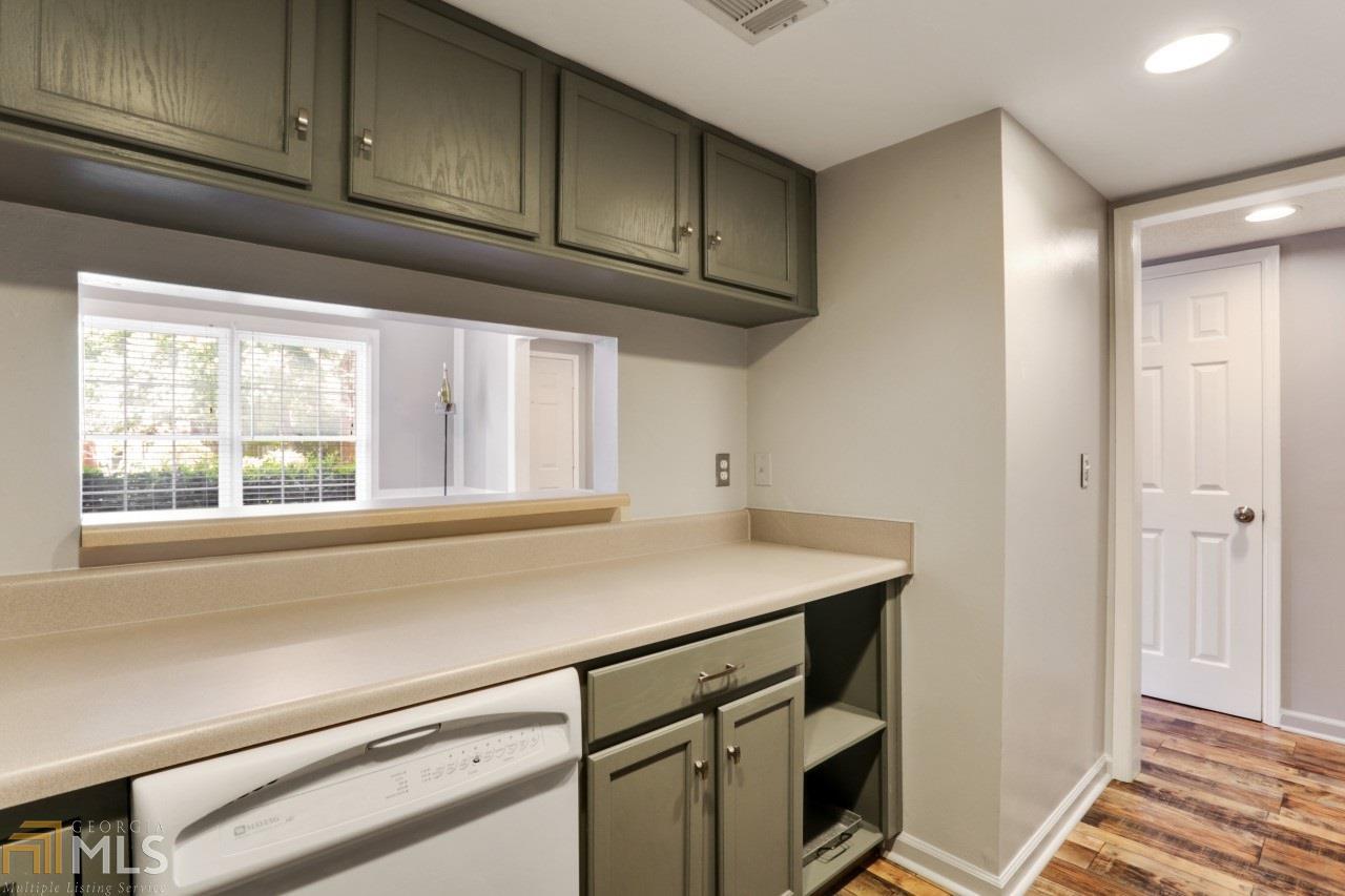 Williamsburg Square - Residential