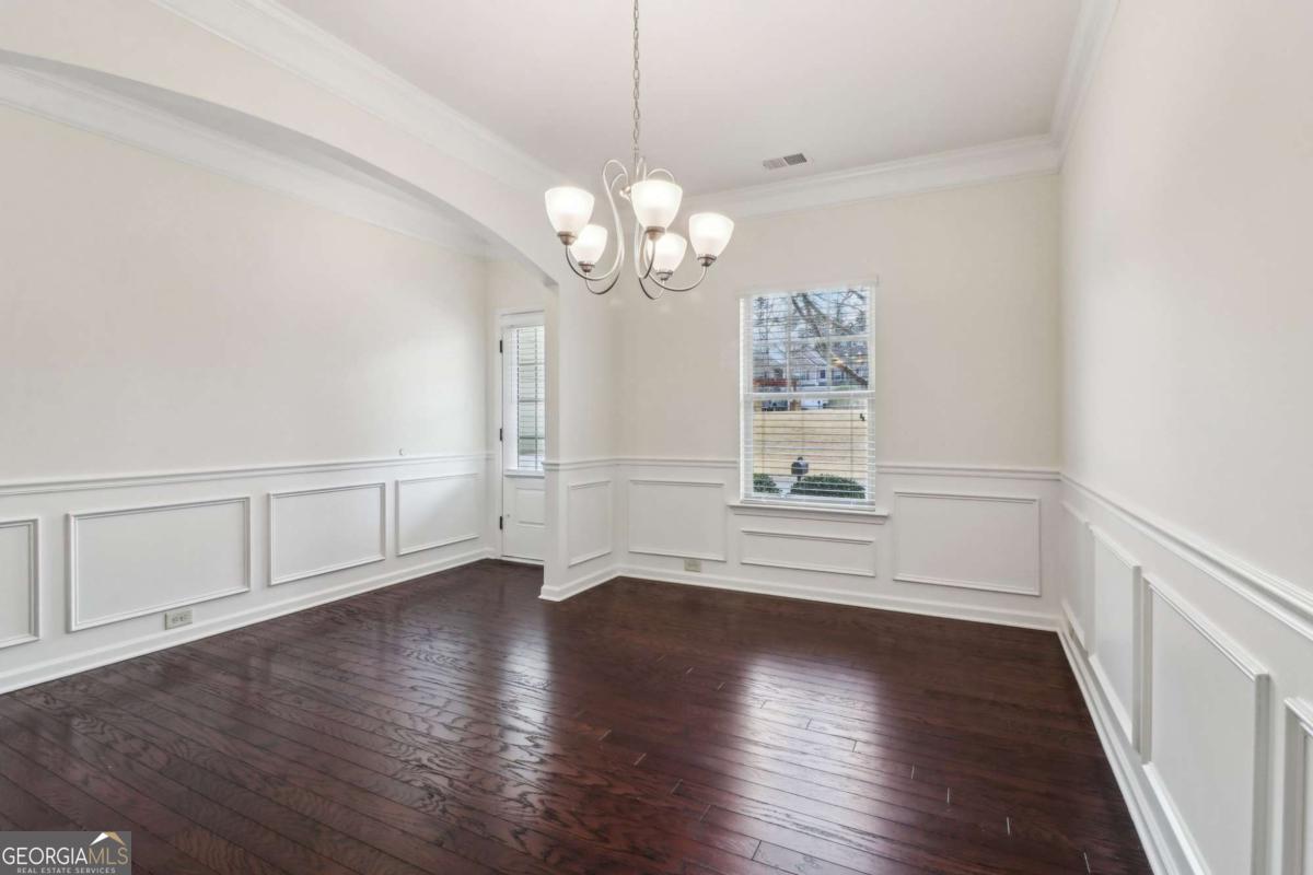 903 Hollytree PL
