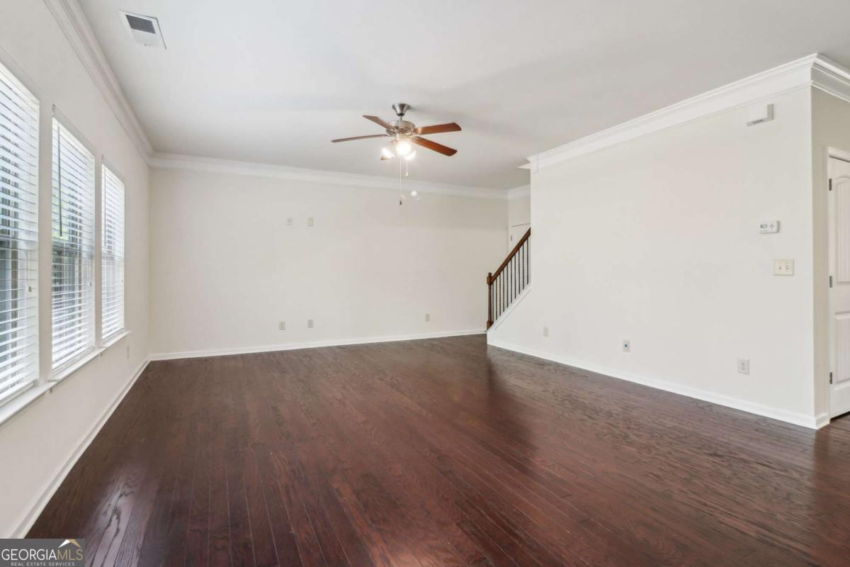 903 Hollytree PL