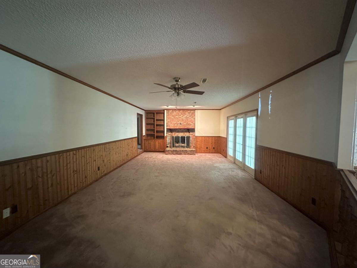 701 Gloria ST