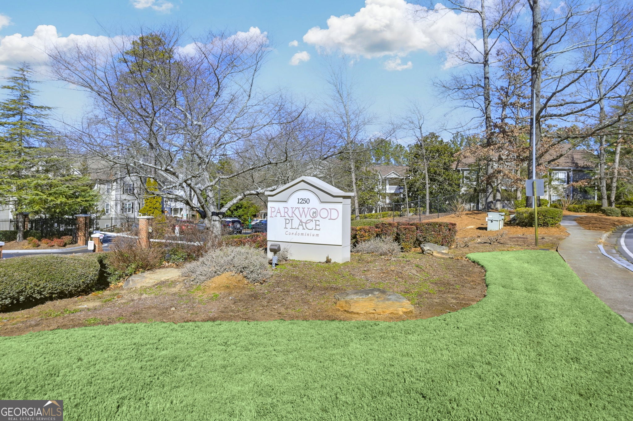 1250 Parkwood CIR SE 2310