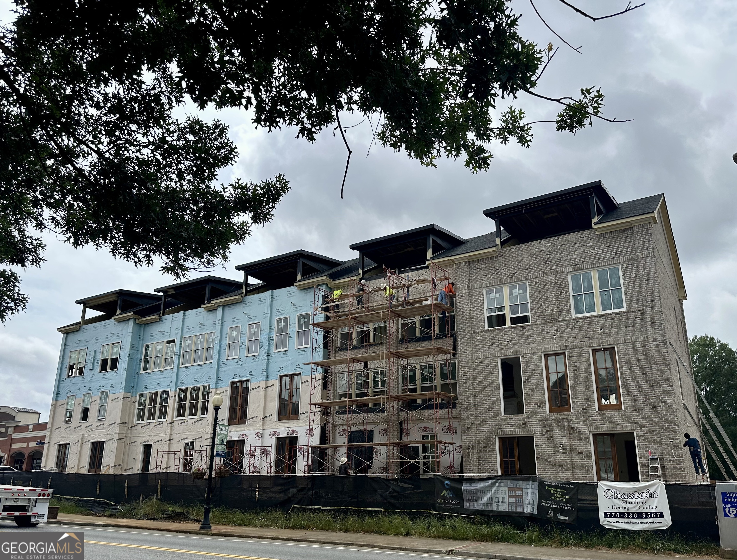 178 W Main ST 104