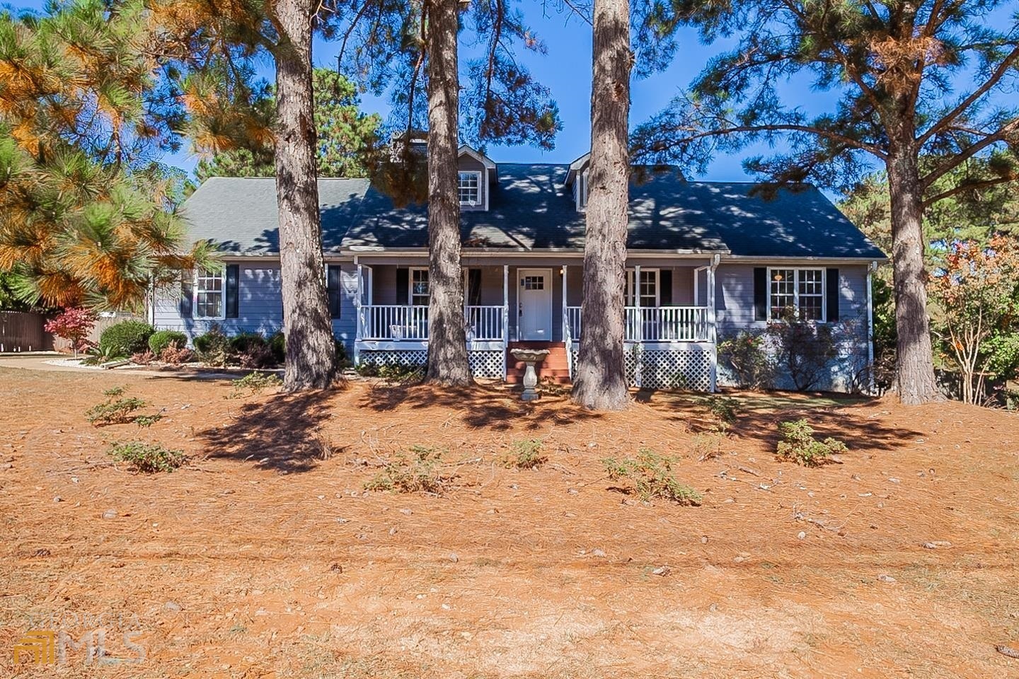 Your dream home is waiting just for you in McDonough! Enter to discover an appealing interior with laminate floors throughout, plenty of natural light, and neutral palette. Lush green landscape surrounds this beautiful house. Don't miss this incredible opportunity. Call today!