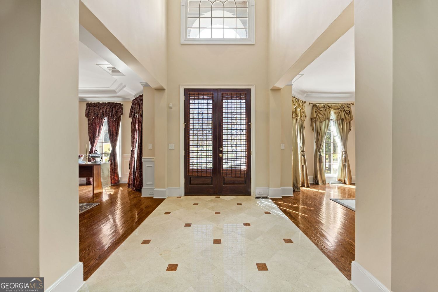 Atlanta, Georgia 30331, United States, 5 Bedrooms Bedrooms, ,4 BathroomsBathrooms,Residential,Pending,209915