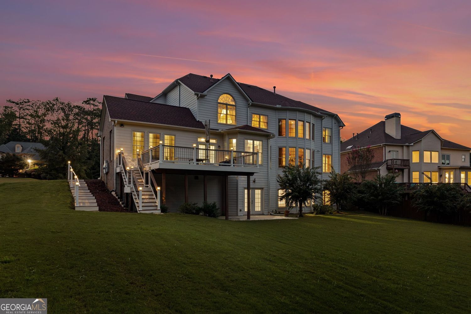 Atlanta, Georgia 30331, United States, 5 Bedrooms Bedrooms, ,4 BathroomsBathrooms,Residential,Pending,209915