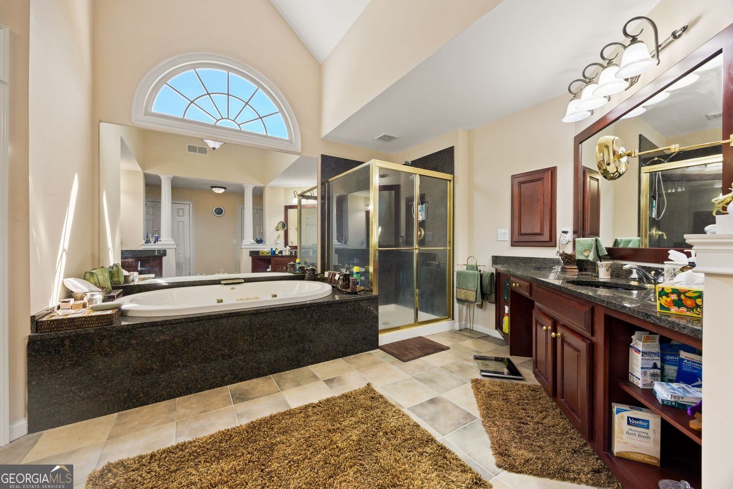 Atlanta, Georgia 30331, United States, 5 Bedrooms Bedrooms, ,4 BathroomsBathrooms,Residential,Pending,209915