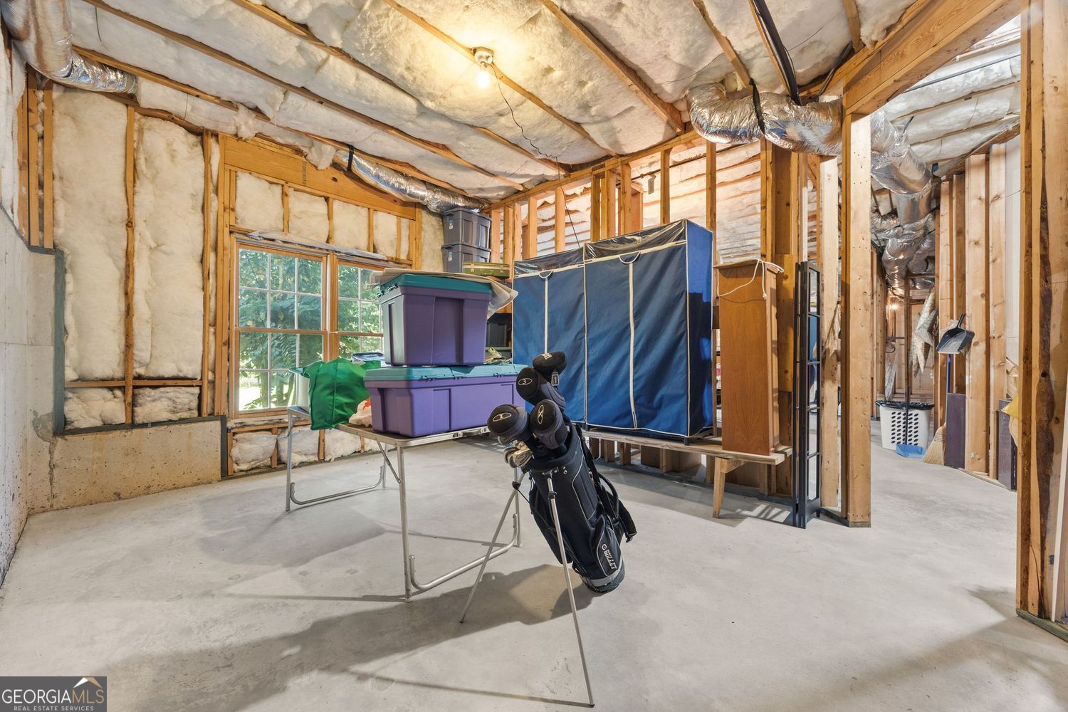 Atlanta, Georgia 30331, United States, 5 Bedrooms Bedrooms, ,4 BathroomsBathrooms,Residential,Pending,209915