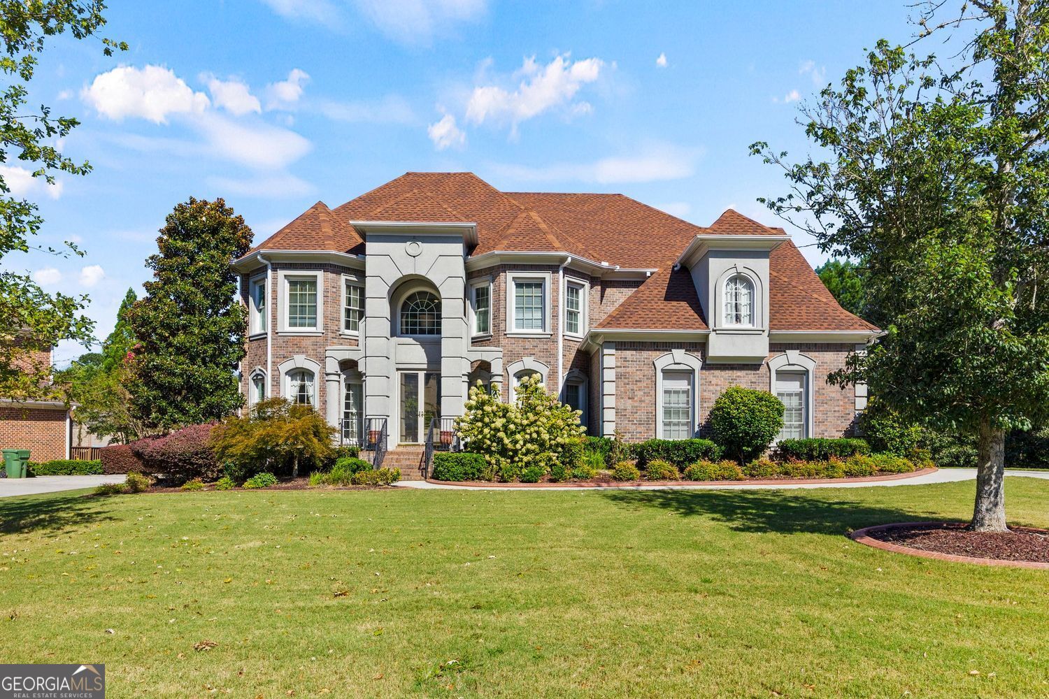 Atlanta, Georgia 30331, United States, 5 Bedrooms Bedrooms, ,4 BathroomsBathrooms,Residential,Pending,209915