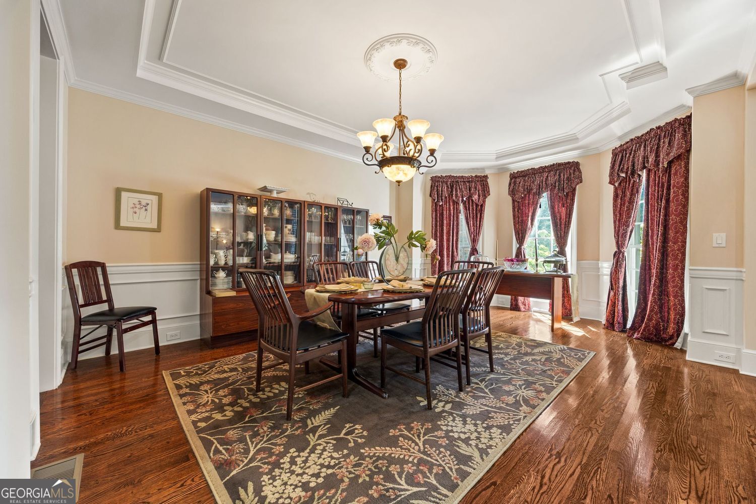 Atlanta, Georgia 30331, United States, 5 Bedrooms Bedrooms, ,4 BathroomsBathrooms,Residential,Pending,209915