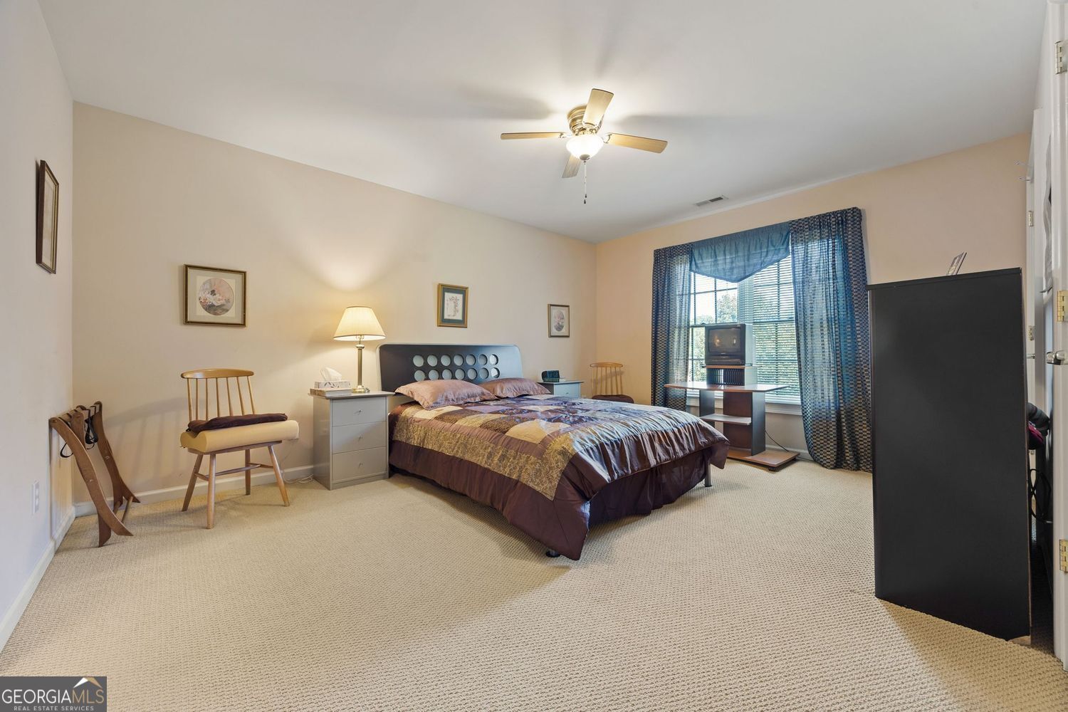 Atlanta, Georgia 30331, United States, 5 Bedrooms Bedrooms, ,4 BathroomsBathrooms,Residential,Pending,209915