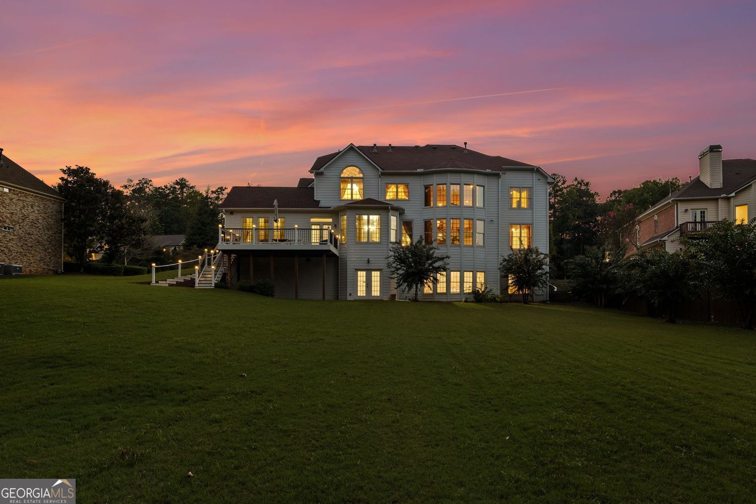 Atlanta, Georgia 30331, United States, 5 Bedrooms Bedrooms, ,4 BathroomsBathrooms,Residential,Pending,209915