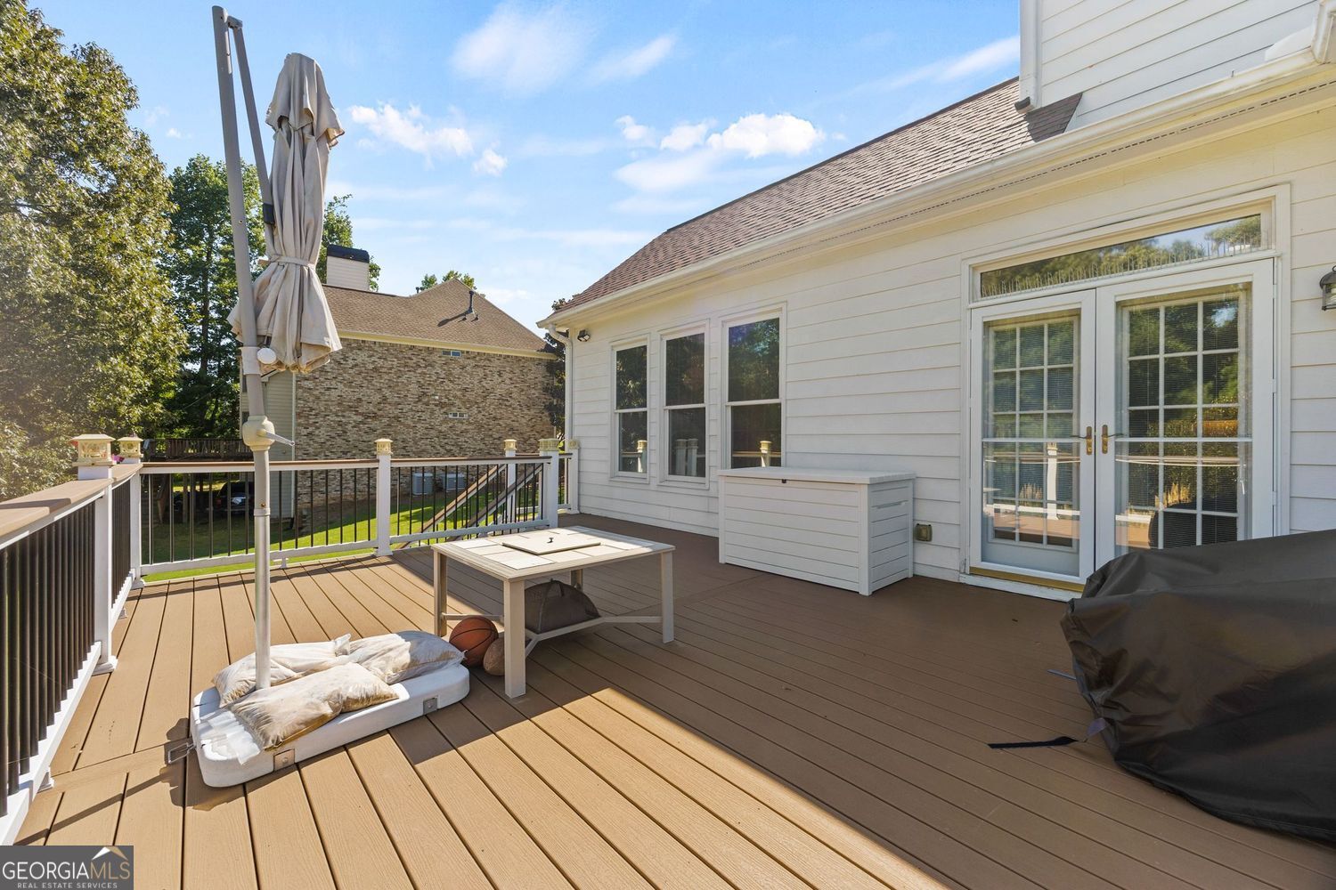 Atlanta, Georgia 30331, United States, 5 Bedrooms Bedrooms, ,4 BathroomsBathrooms,Residential,Pending,209915