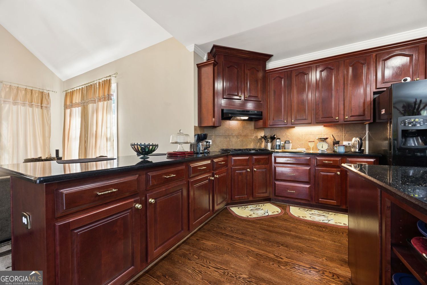 Atlanta, Georgia 30331, United States, 5 Bedrooms Bedrooms, ,4 BathroomsBathrooms,Residential,Pending,209915