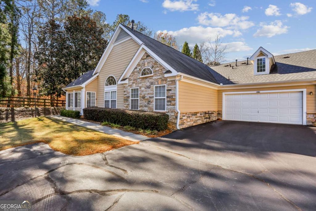 Photo of 2906 Village Lane, Roswell, GA 30075 (MLS # 10653502)