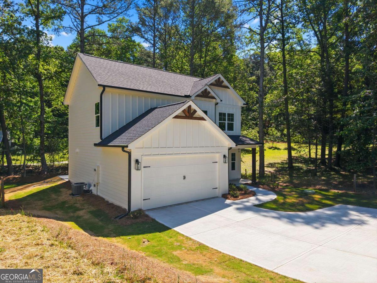 2230 Rebel RD
