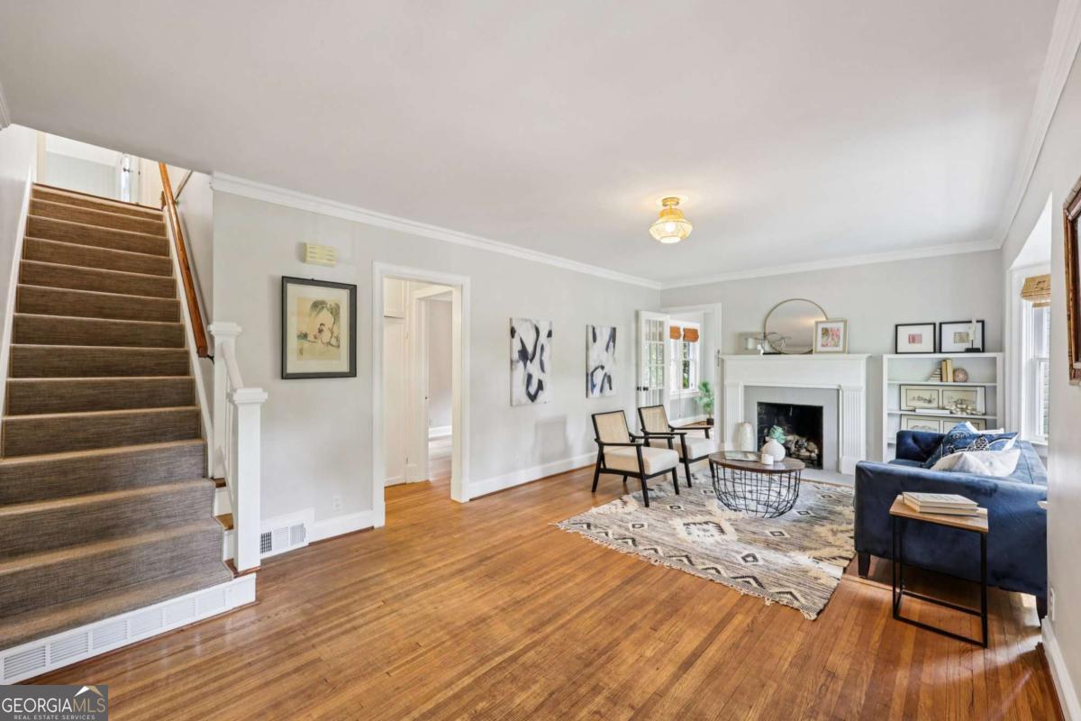 16 Kensington RD