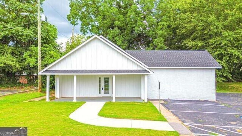 Photo of 222 S 14th St, Griffin, GA 30224 (MLS # 10657942)