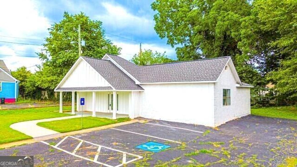 Photo of 222 S 14th St, Griffin, GA 30224 (MLS # 10657942)