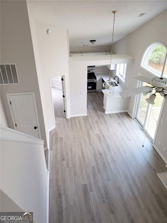 AVENSONG - Residential Lease