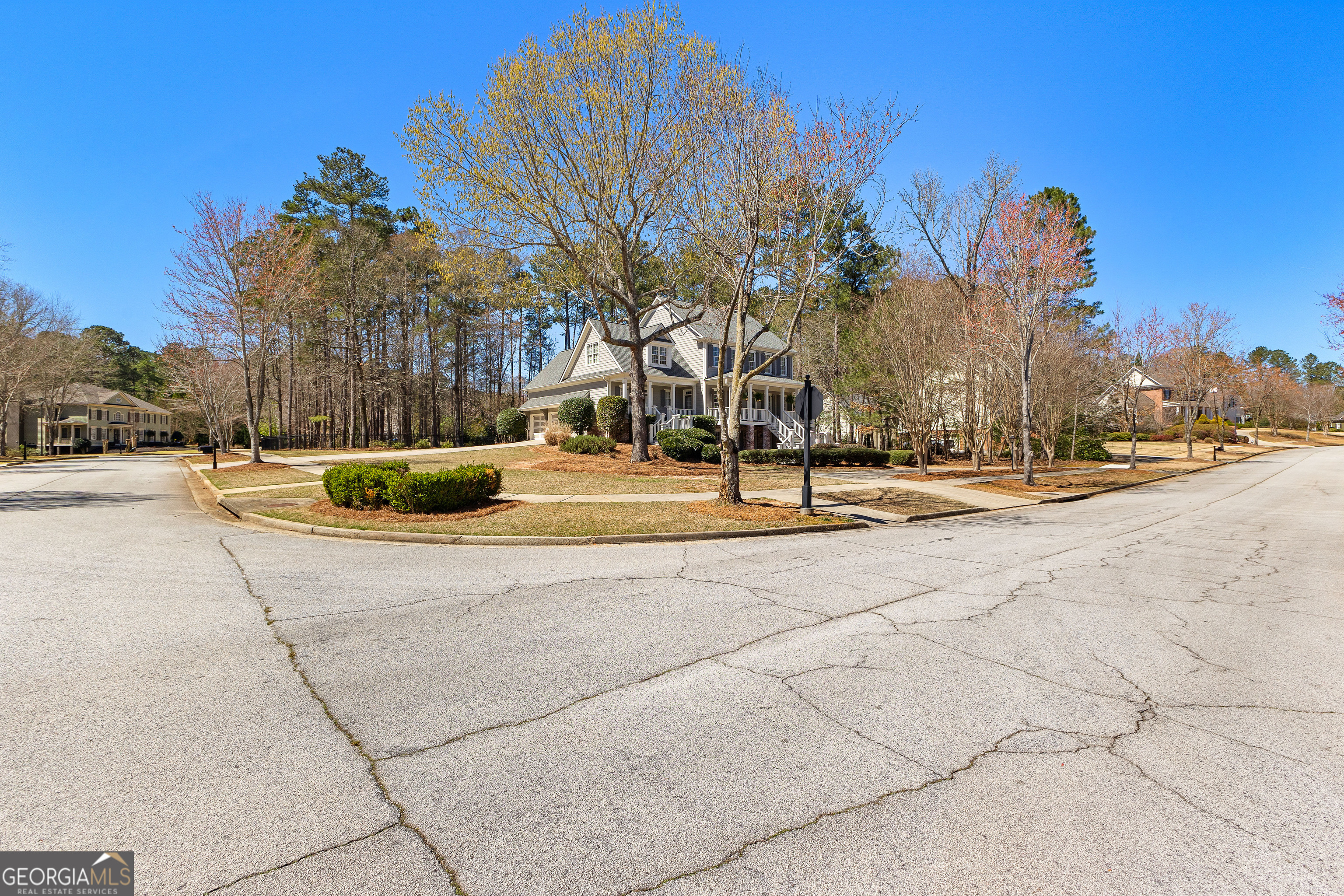 Fayetteville, Georgia 30215, United States, 4 Bedrooms Bedrooms, ,5 BathroomsBathrooms,Residential,Active,93905