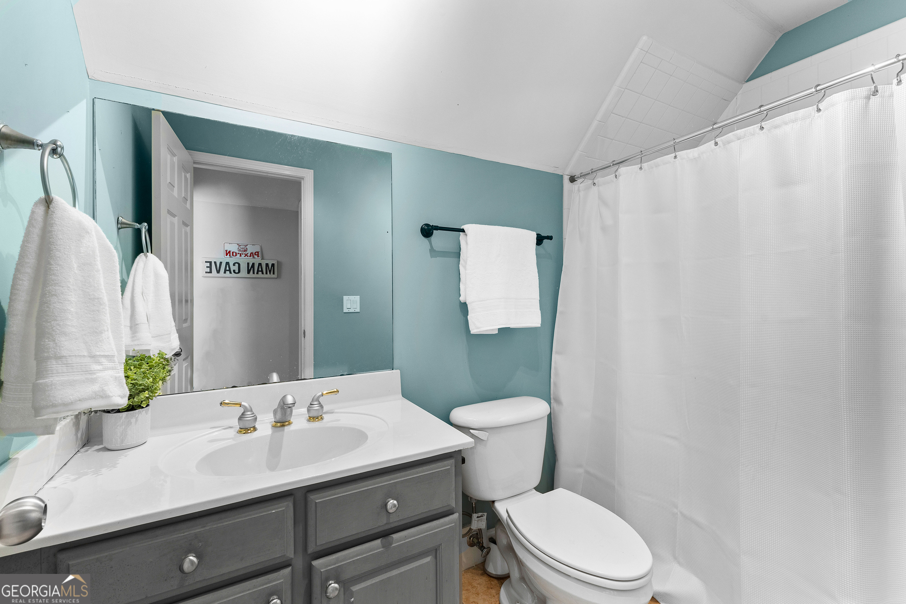 Fayetteville, Georgia 30215, United States, 4 Bedrooms Bedrooms, ,5 BathroomsBathrooms,Residential,Active,93905