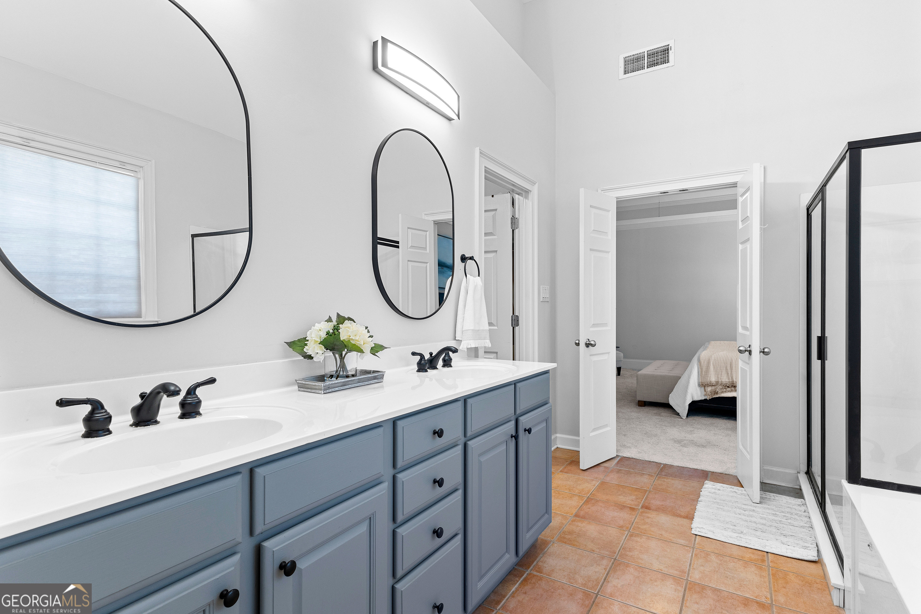 Fayetteville, Georgia 30215, United States, 4 Bedrooms Bedrooms, ,5 BathroomsBathrooms,Residential,Active,93905