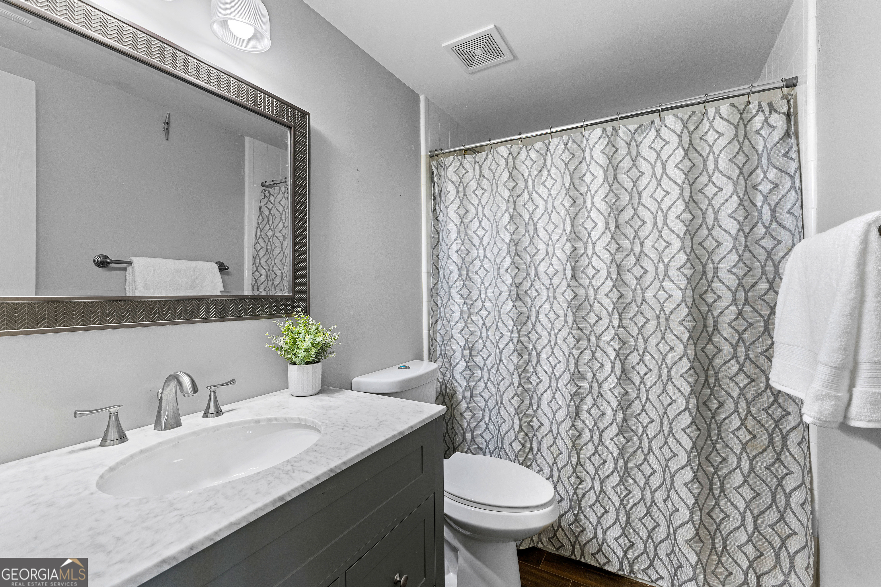 Fayetteville, Georgia 30215, United States, 4 Bedrooms Bedrooms, ,5 BathroomsBathrooms,Residential,Active,93905