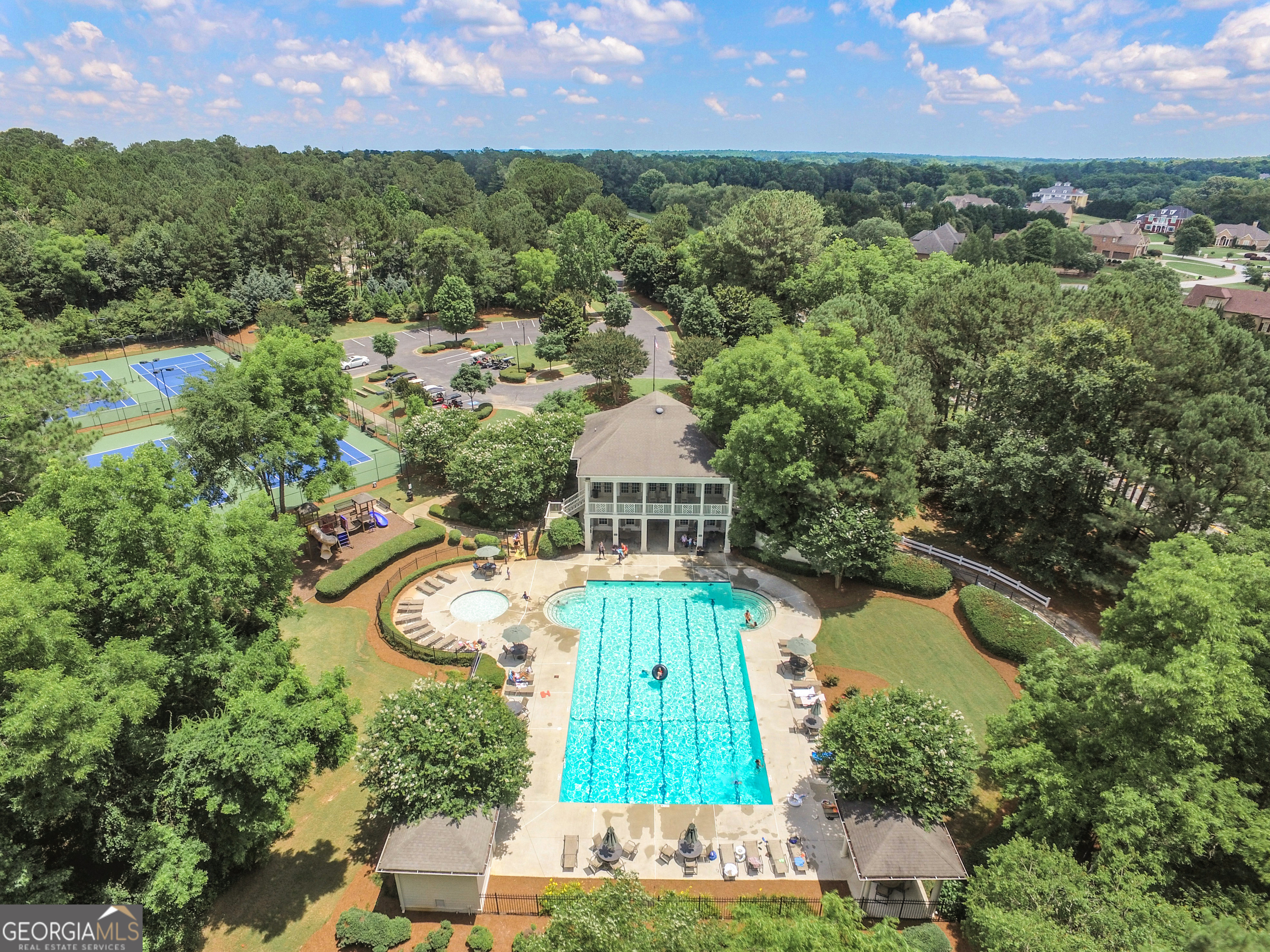 Fayetteville, Georgia 30215, United States, 4 Bedrooms Bedrooms, ,5 BathroomsBathrooms,Residential,Active,93905