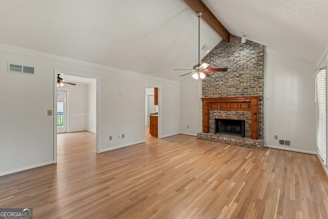 150 Acorn DR