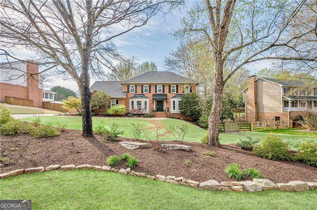 Photo of 220 Saddle Lake Drive, Roswell, GA 30076 (MLS # 10757823)