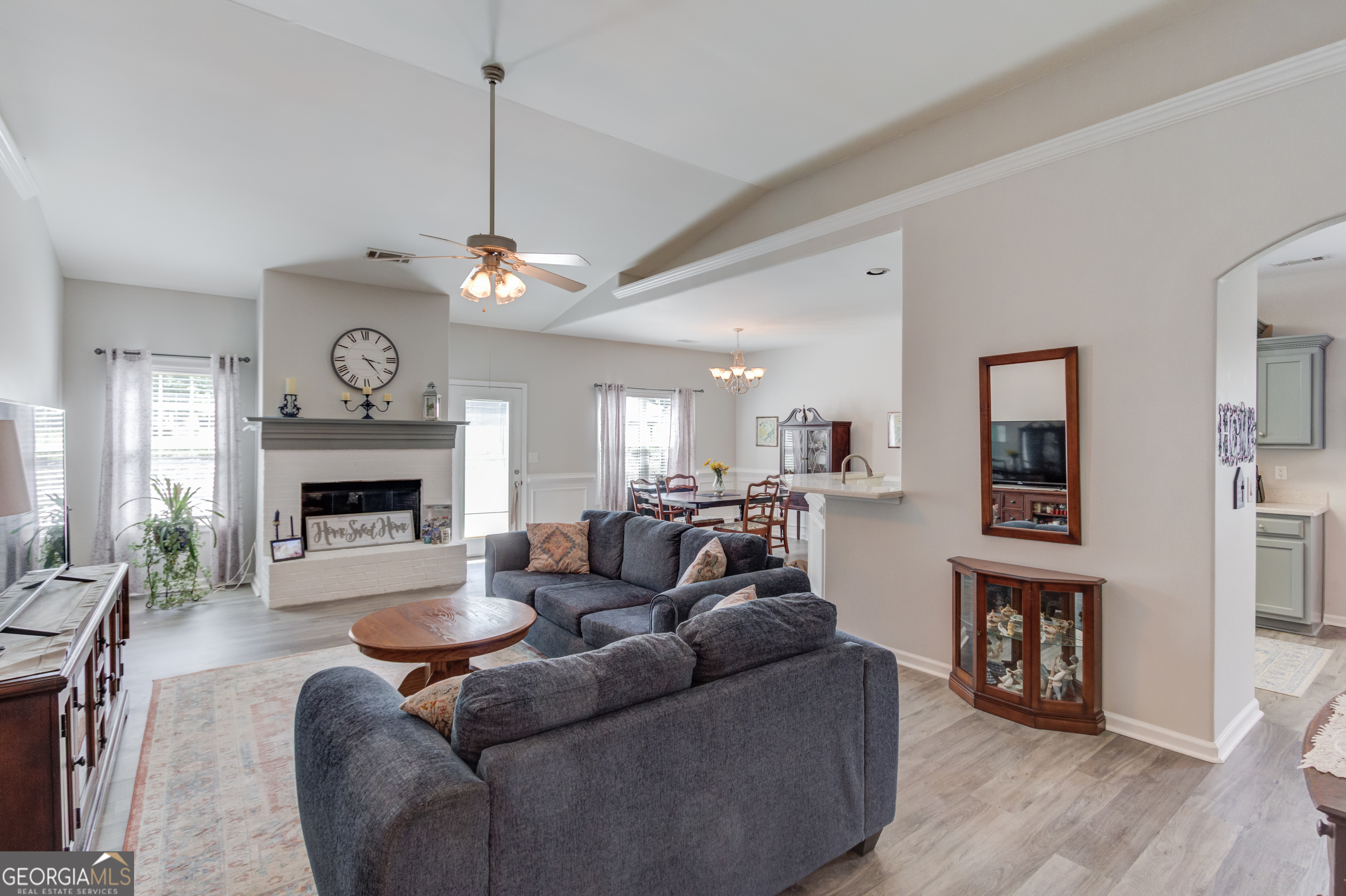 381 Crossroads DR